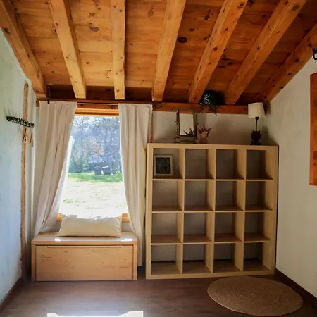 Nyaraló La Solanilla -casas Rurales *